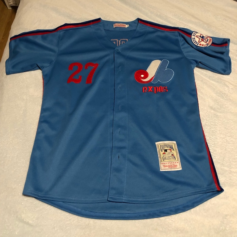 Men’s size 50 Montreal expos jersey